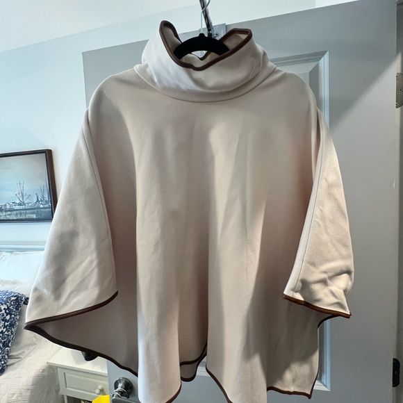 Tuckernuck Poncho - One Size - Picture 1 of 2